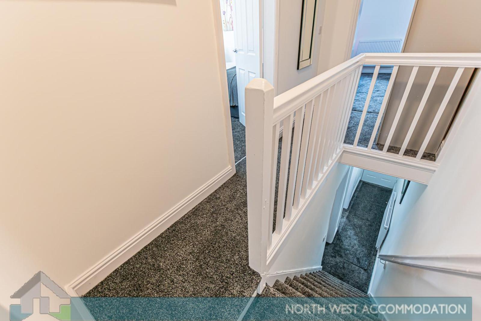 Wellfield Serviced Accommodation Уоррингтон Экстерьер фото