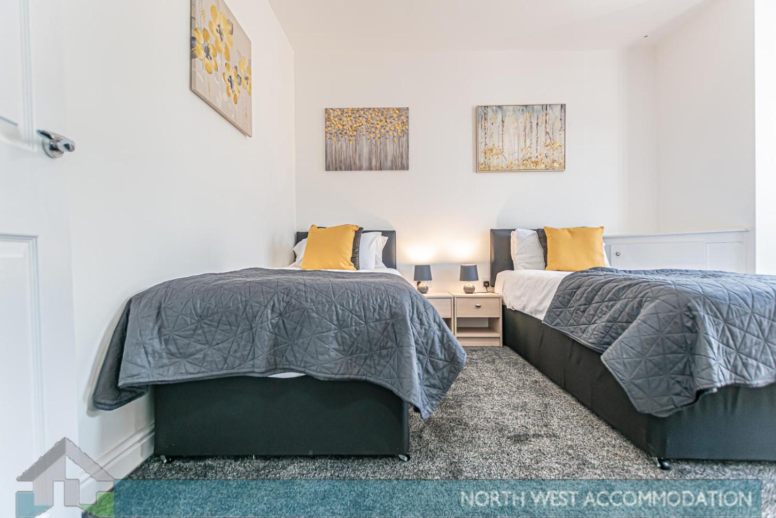 Wellfield Serviced Accommodation Уоррингтон Экстерьер фото