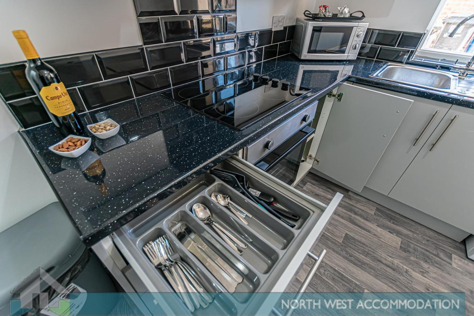 Wellfield Serviced Accommodation Уоррингтон Экстерьер фото