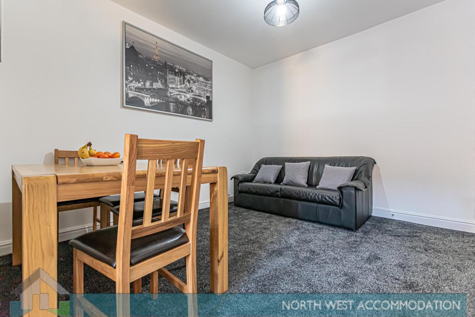 Wellfield Serviced Accommodation Уоррингтон Экстерьер фото